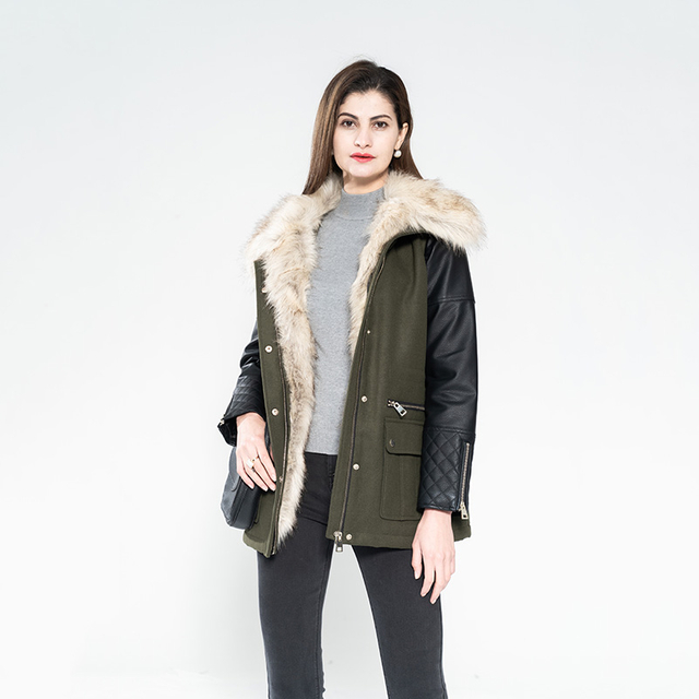 Lady Wool Coat with PU Sleeve And Fancy Faux Fur Collar