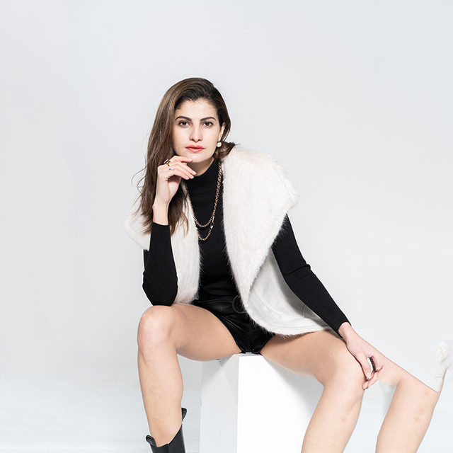 Lady Faux Suede Bonded Vest with Borg Fur 